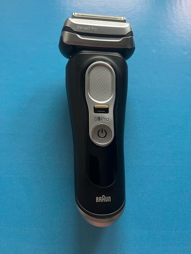 Braun Series 9 Pro Electric Shaver 4+1 head wet & dry razor brand new