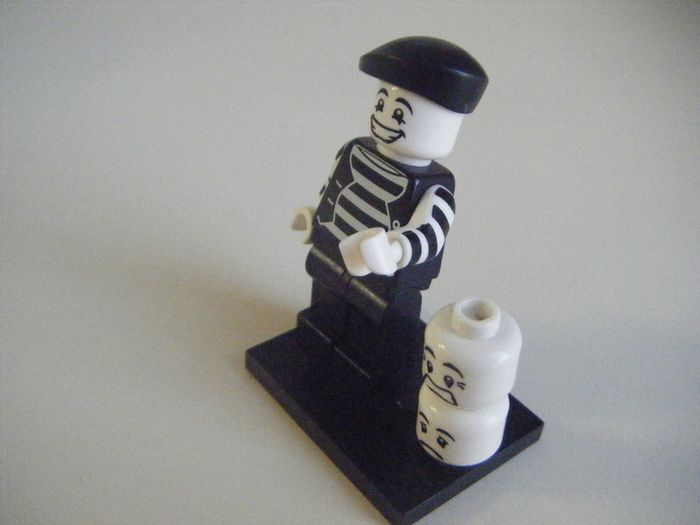 LEGO Mini Figure. Series 2.