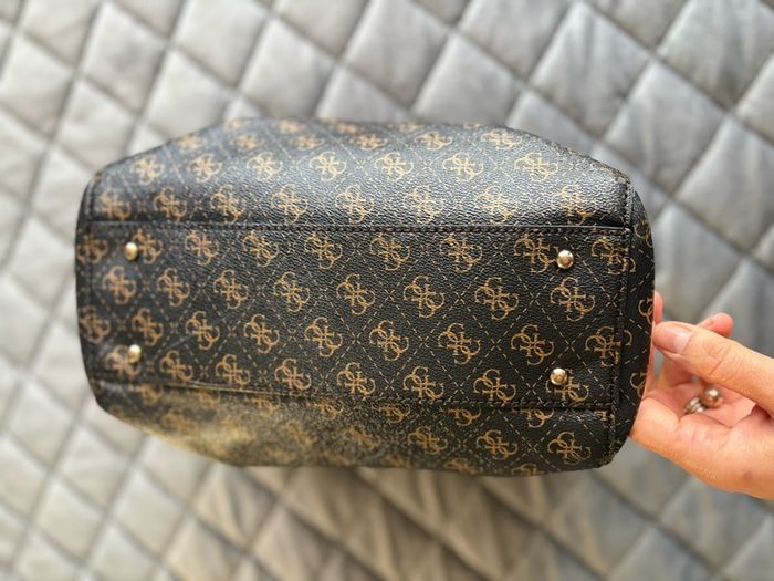 Guess bag