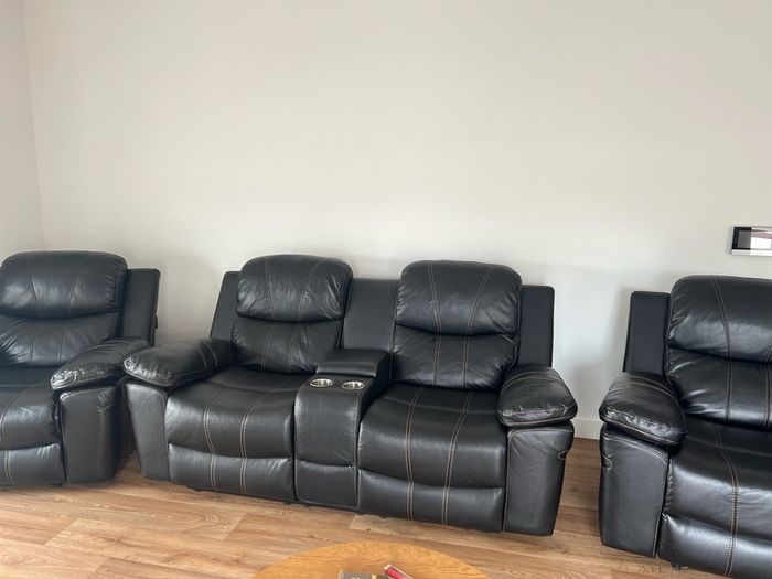 Set of sofa and two arm chairs - recliner