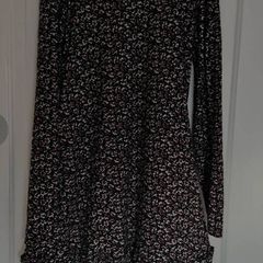 Ladies dresses, small