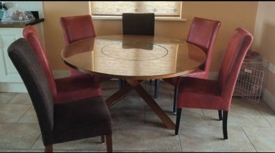 Dining table & chairs