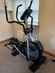 Cross trainer
