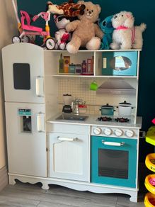 toy kitchen