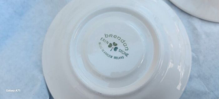 Arklow brendan erin stone design 3 x cups and Saucers,vintage collectors items ,buyer collects or pays postage thank you, see pictures for condition, sold as seen.