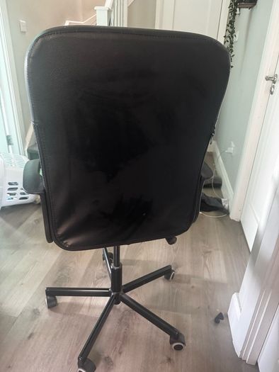 black office computer chair