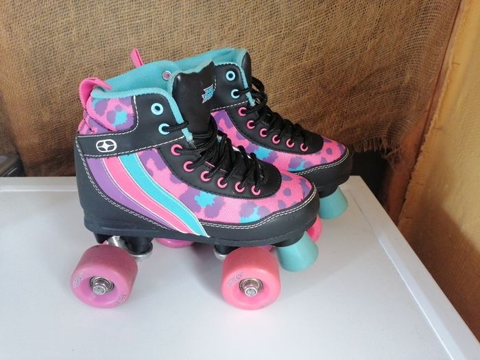NO FEAR retro roller skates