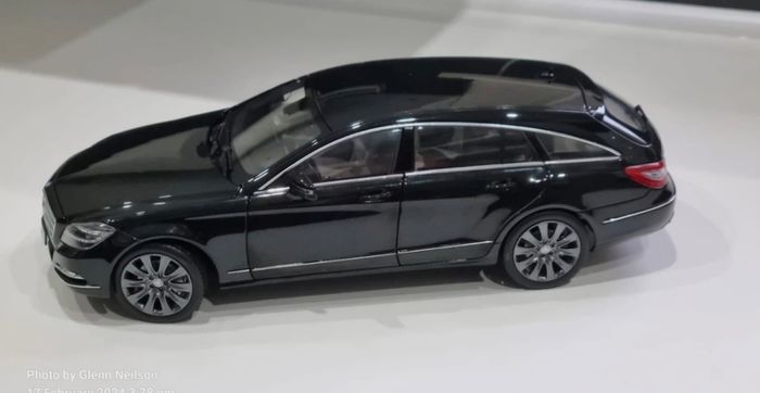 Mercedes Benz - Cls-class Estate 2012 - 1/18 - New In Box