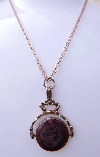 Vintage  Gold Plated Bloodstone & Carnelian Spinner Pendant and Chain