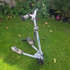 kids  swing scooter with led light wheels