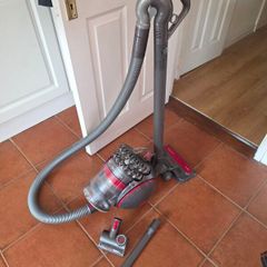 Dyson Cinetic Big Ball Animal 2 vacuum cleaner
