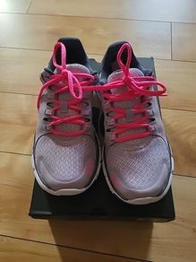 Ladies Under Armour Trainers Size 3.5 NEW in box
