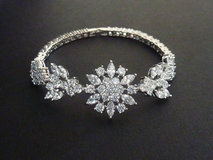 Art Deco Vintage Style Wedding Bridal Crystal Silver Bracelet