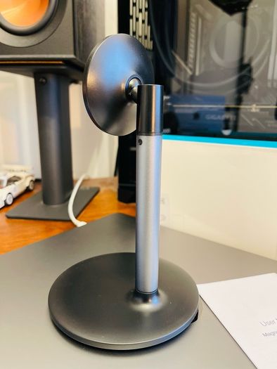 iPhone Mag Stand or Magnetic Stand