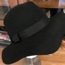 Vintage Elegant Hat Image 3