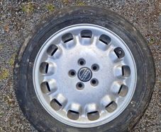 Genuine Volvo 16" Alloy Wheel with 215/55R16 Tire
