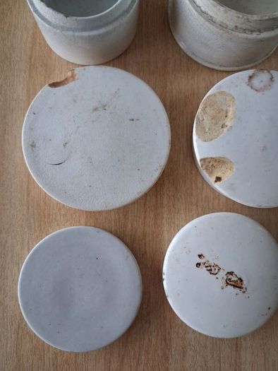 Lot of vintage lids and bases