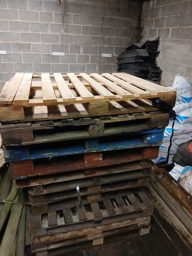 Pallets for free x 11