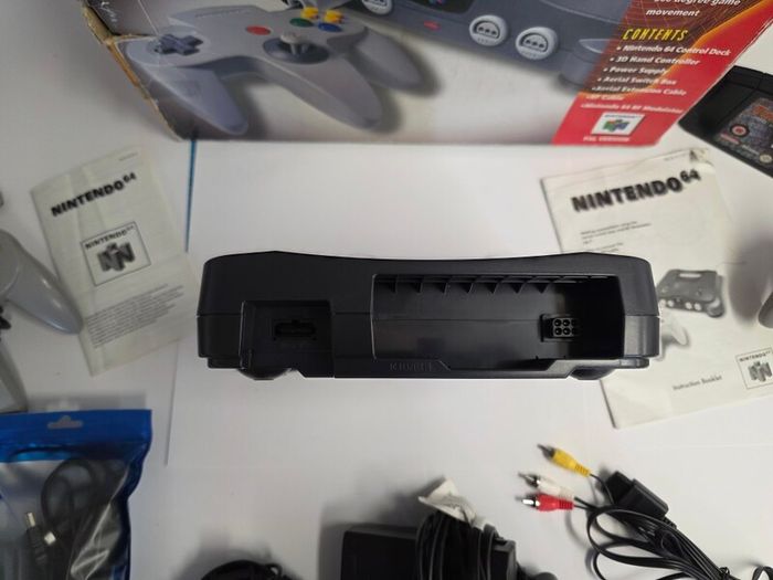 Nintendo 64 Boxed Console + Game