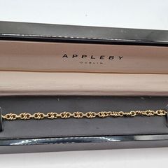 A stunning vintage 9ct yellow gold bracelet