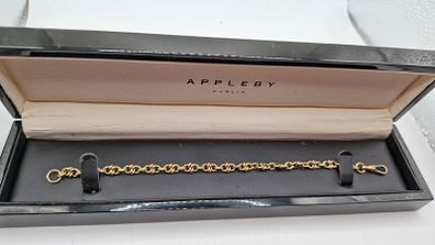 A stunning vintage 9ct yellow gold bracelet
