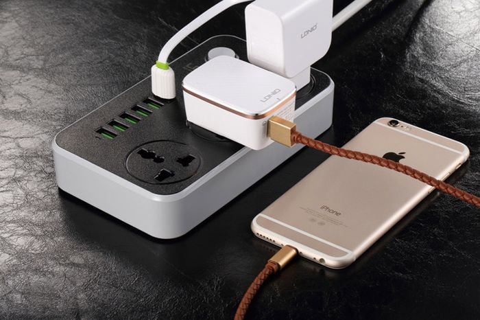 New Power Strip with 3 AC Sockets + 6 USB Ports