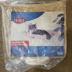 Wall bed for a cat