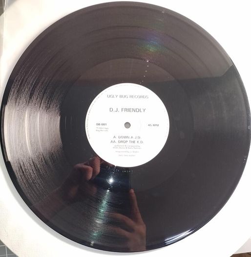 DJ Friendly - Down A J.D. + Drop the K.D. - Ugly Bug Records - Absolute QUALITY 90s Pete BONES HOUSE BANGER! Samples Subculture TV-Heaven! Debut Single on Ugly BUG!