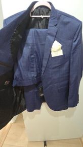 Unused Men's 2-piece suit: navy blue blazer and pants