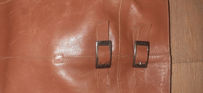DKNY boots Size 4