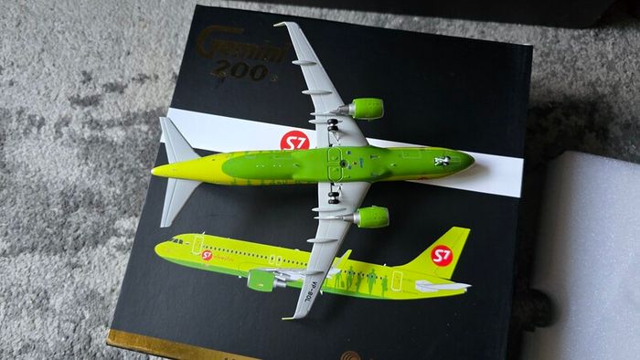 Gemini Jets 1:200 Gemini200 S7 Airlines Airbus A-320