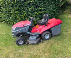castlegarden XX 220 HD Ride-On lawnmower