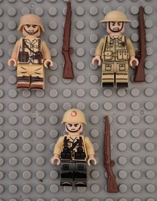 Lego compatible, military figures, German / British / Italian infantry. 15 figures plus rifles.
