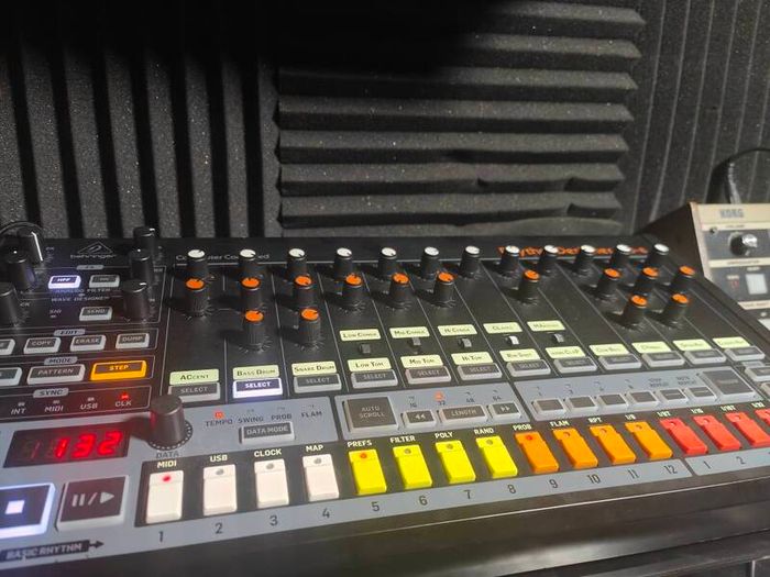 behringer rd8 mk1