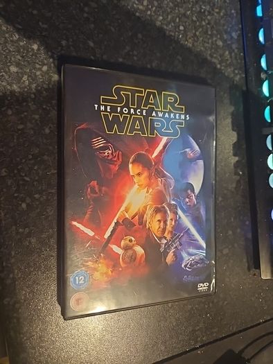 Star Wars The Force Awakens DVD