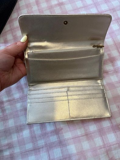 guess purse