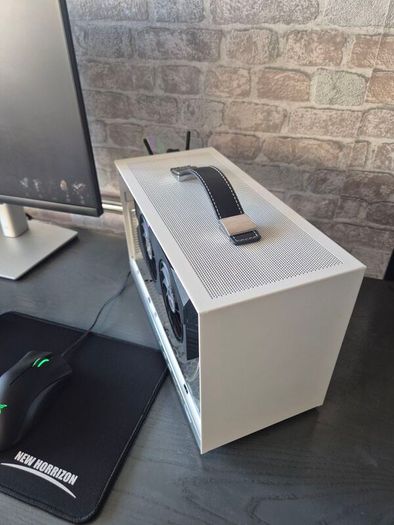 Tiny ITX gaming pc setup - RTX 3070, Intel i7, 16GB DDR4, 512GB m.2 SSD