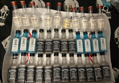 Jameson gin Bombay saphire Henessy Jack Daniels vodka belveder Whiskey jagermeister Malibu empty bottles 200ml