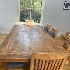 Solid hard wood stunning extendable dining table plus chairs