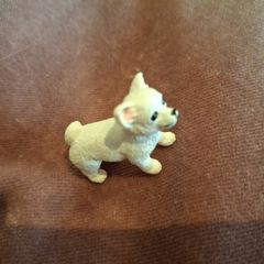 Schleich white chihuahua puppy