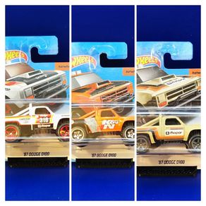 Hot Wheels '87 Dodge D100, new.