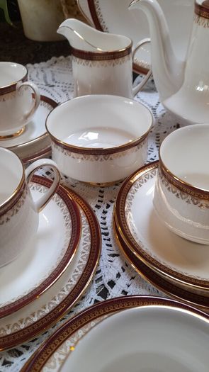 Paragon / Royal Albert "Holyrood" tea set