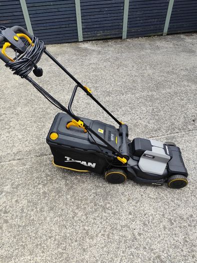 Electric Lawnmower and Strimmer (Titan)