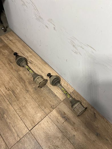 Audi A4 B8 2009 Driveshaft Front 2.0tdi Manual