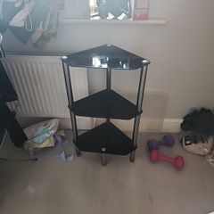 corner table