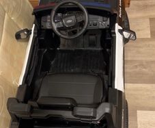 Ford Raptor police jeep