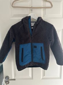 Zara fluffy jacket size 8