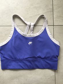 Nike padded Sports Bra Top. Size Large 12/14.