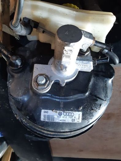 Audi A4 A6 Brake Booster Master Cylinder 8e0612105p