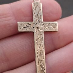 375 yellow  gold cross pendant